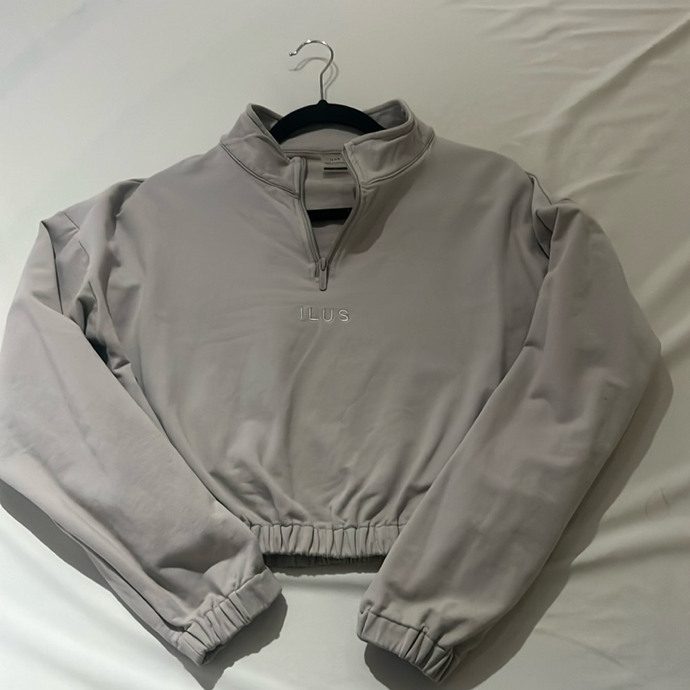 ILUS label Cropped Half-zip
